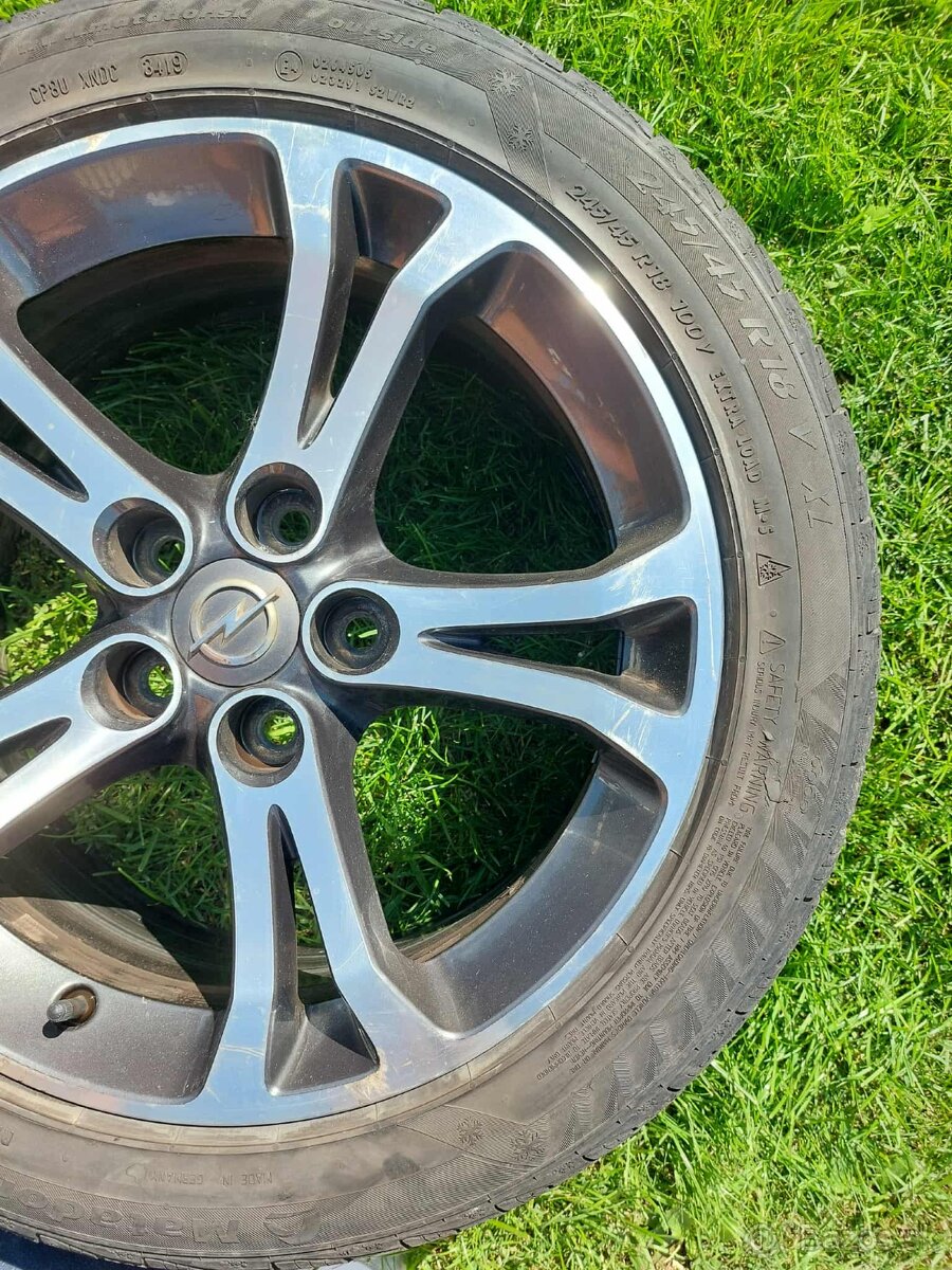 Elektróny na Opel Insignia - 2