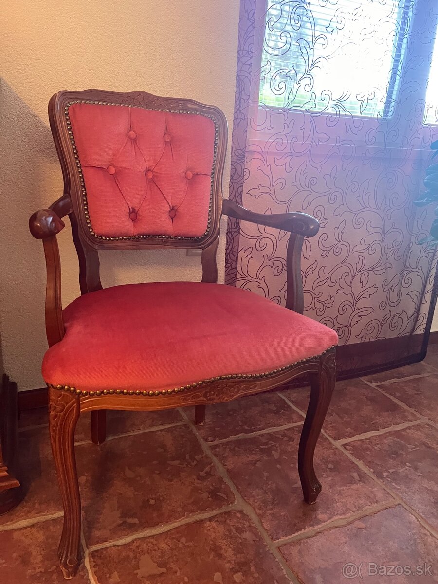 Predám dve starožitne stolicky a stôl - 2
