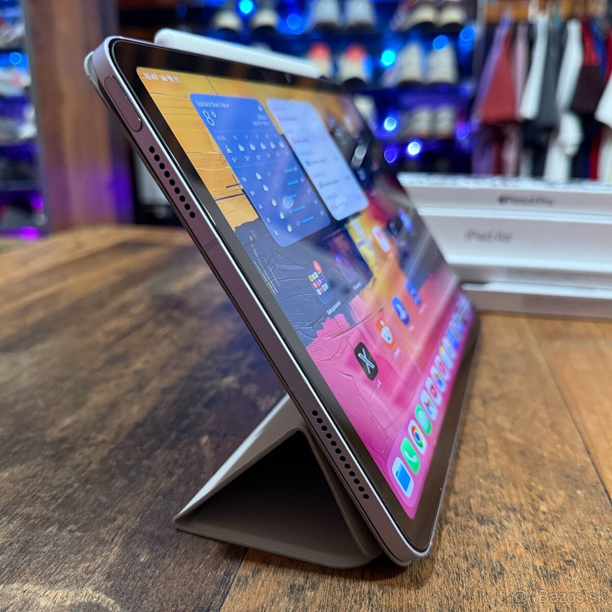 iPad Air 11" M2 128GB Wi-Fi a Cellular + Príslušenstvo - 2