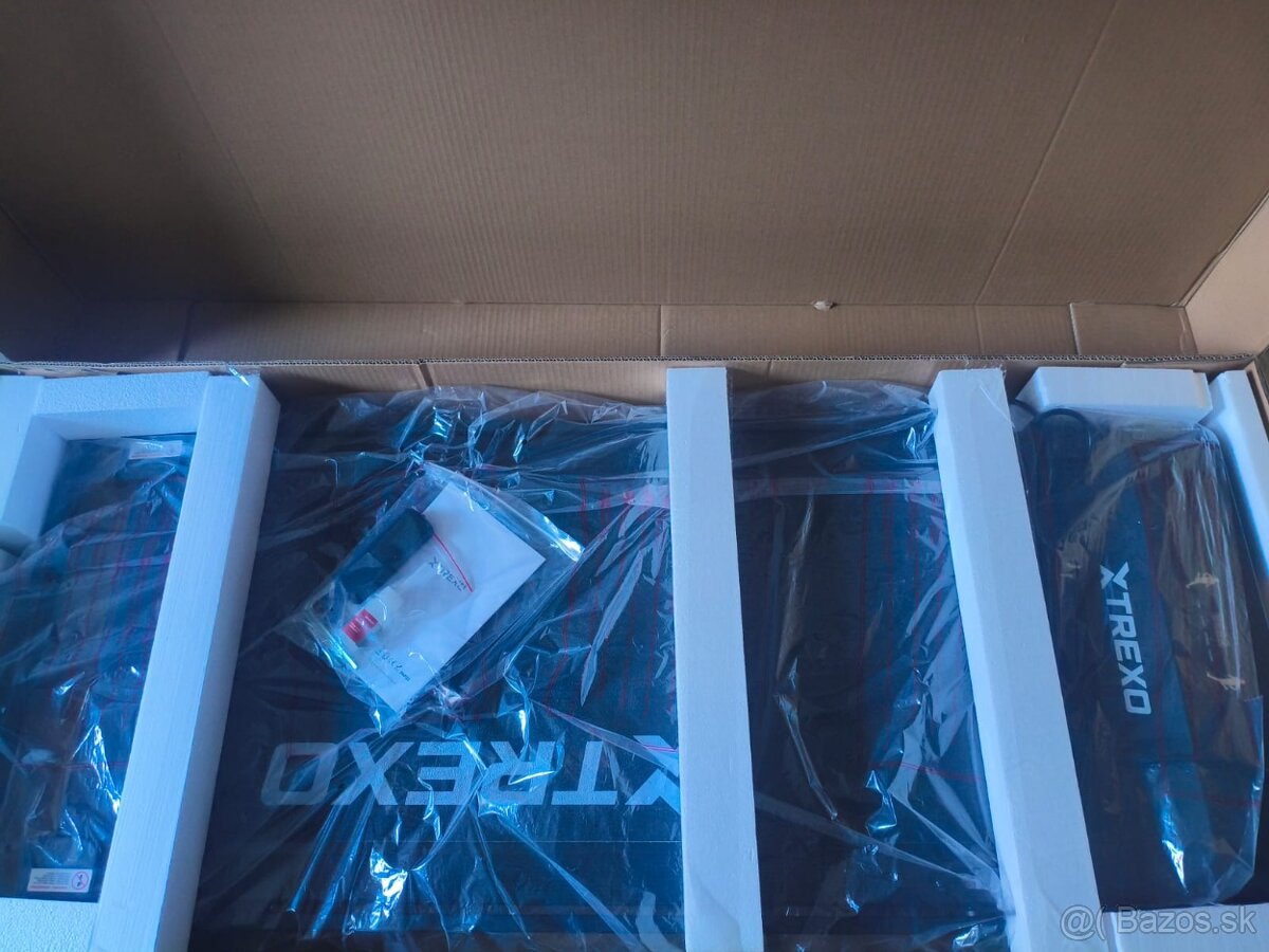 Bežecký pás XTREXO W100+ black - 2