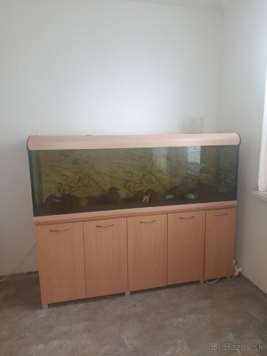 Predám akvárium - 2