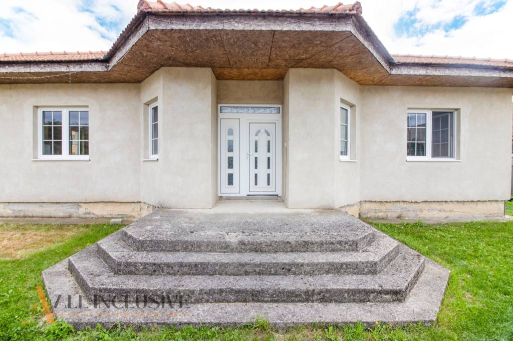 ALL INCLUSIVE l NA PREDAJ 4-IZBOVÝ RODINNÝ DOM, SELICE - 2