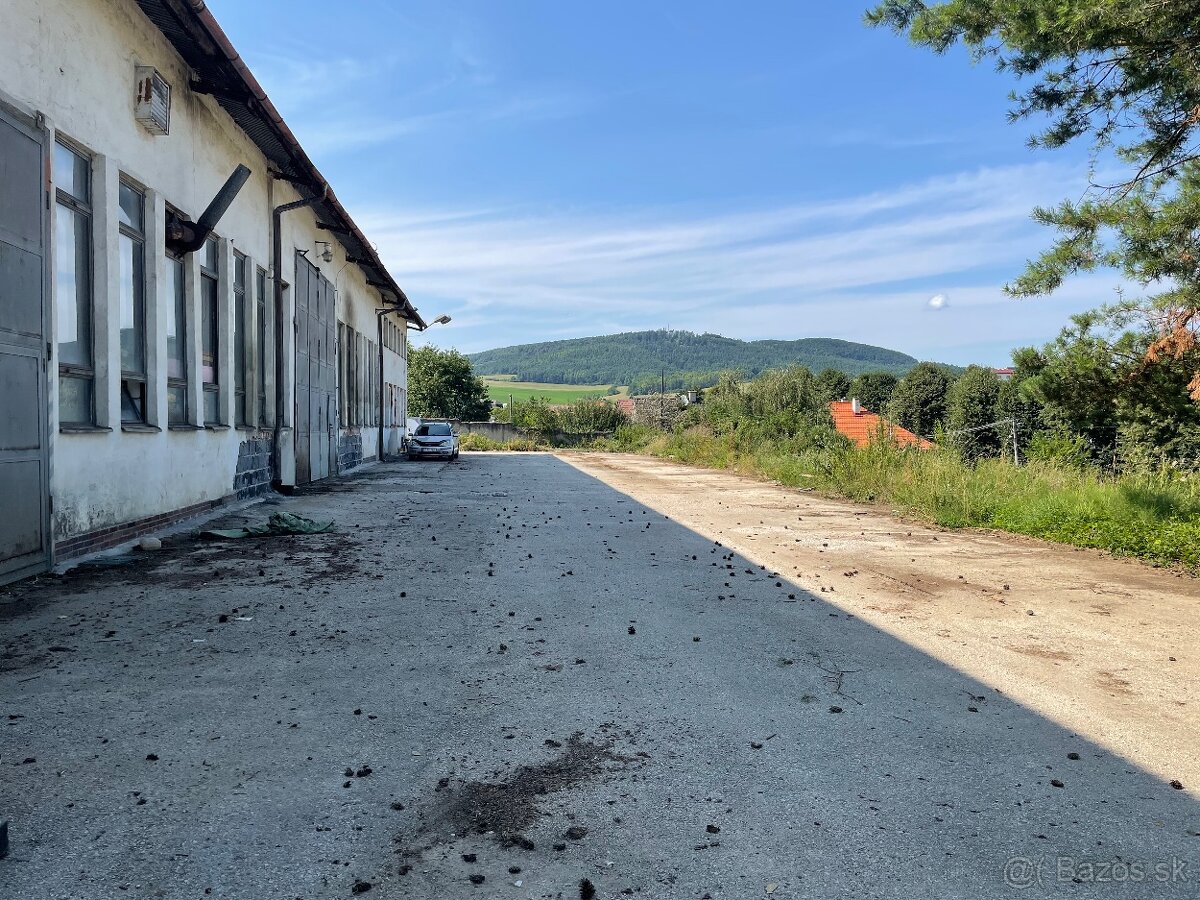 Parkovacie miesta pre autá, dodávky, karavany v areáli Hôrky - 2