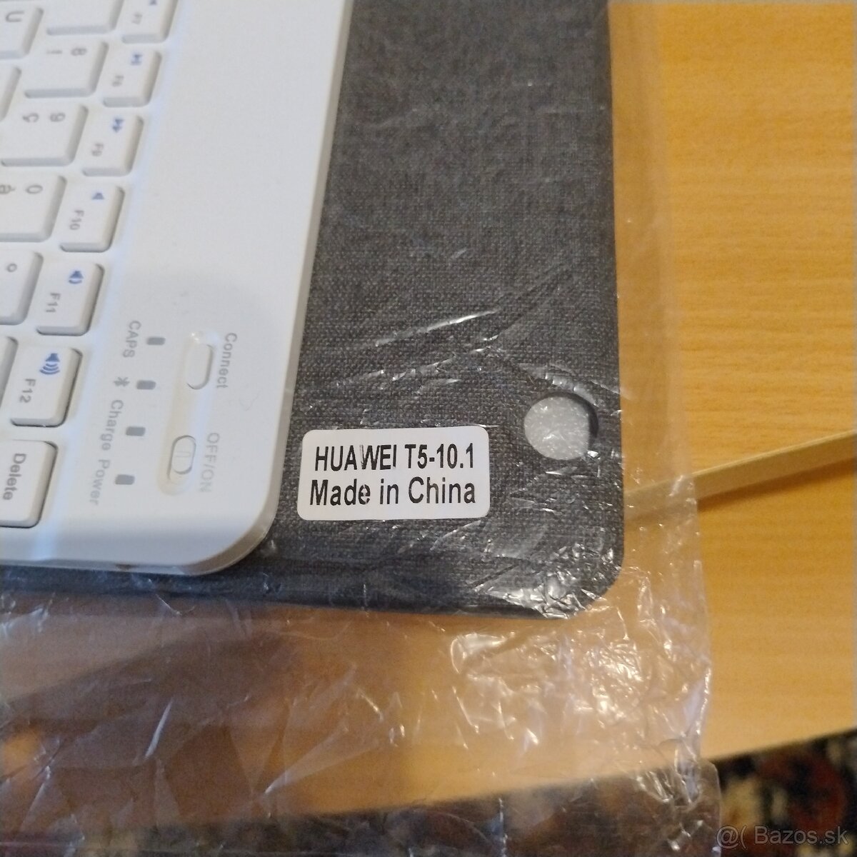 Bluetooth klávesnica a obal na tablet - 2