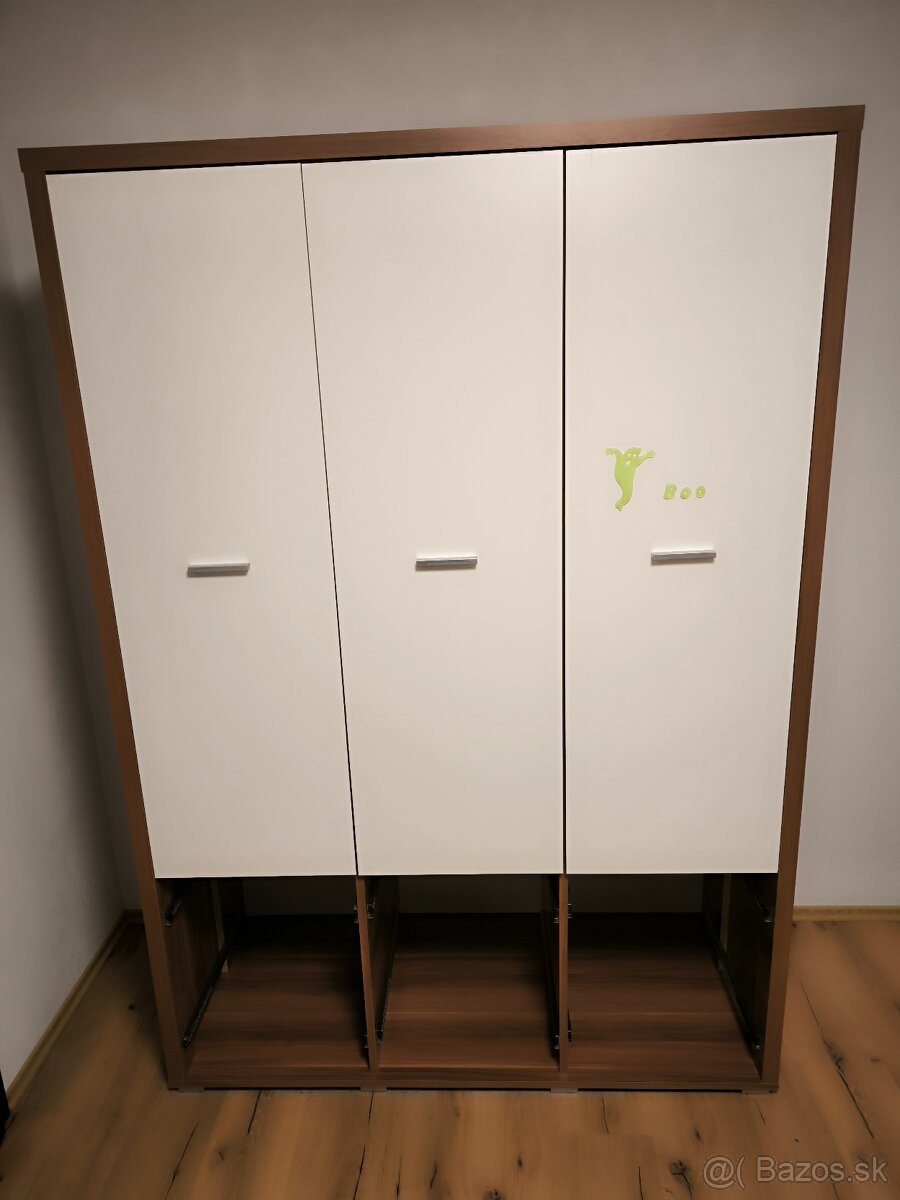 Šatníková skriňa - 2