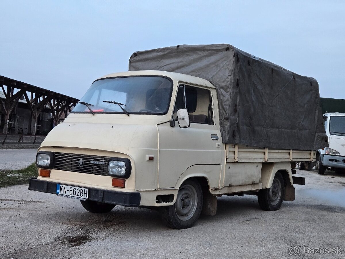 Škoda 1203 Valník - 2