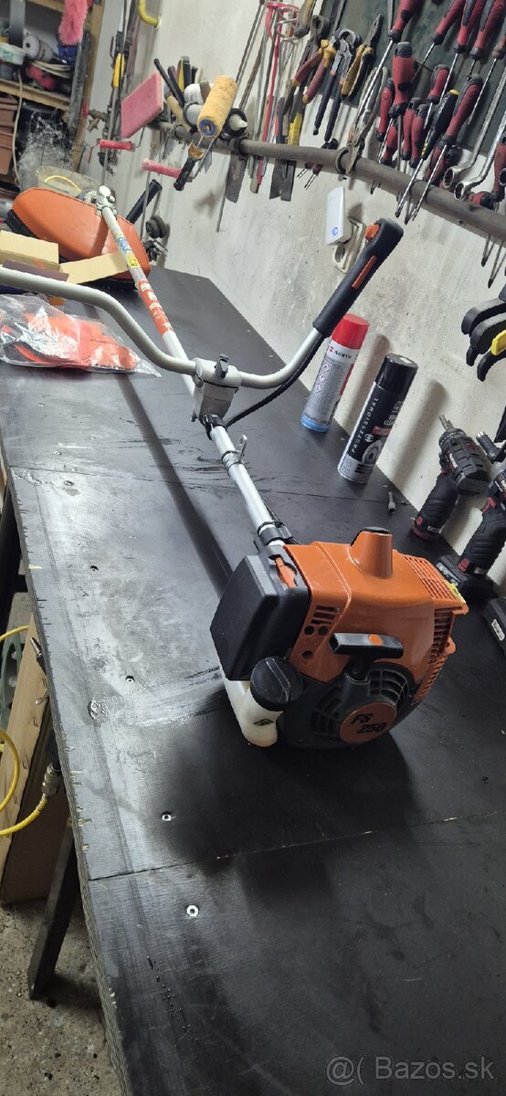 Krovinorez Holzfforma FF250 - 2