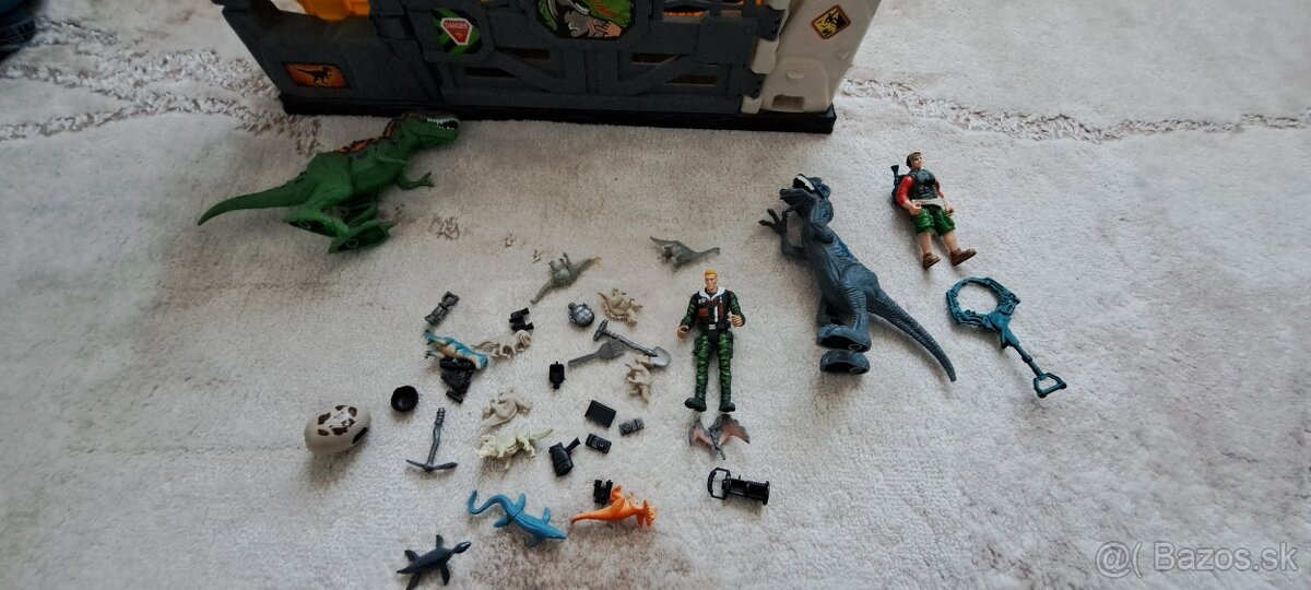 Dinosaury útek z laboratória sada plus jedna v cene - 2