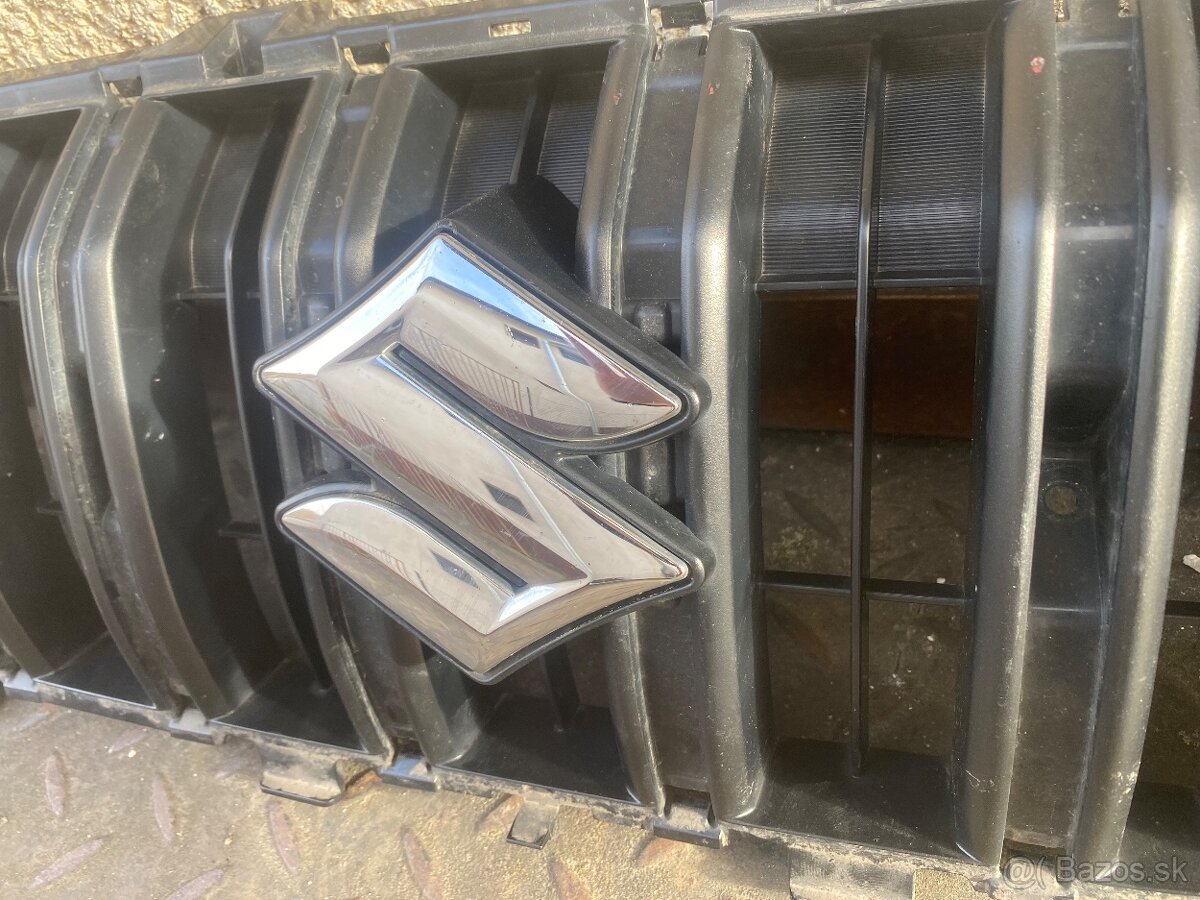 Suzuki S Cross Grill - 2