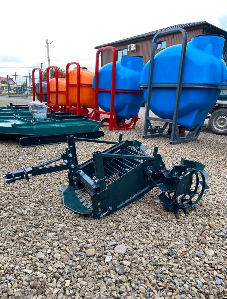 Jednoradový vyorávač zemiakov s dopravníkom - 2