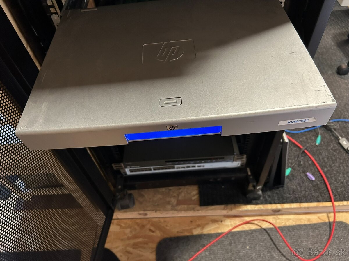HP TFT7600 KVM konzola - 2