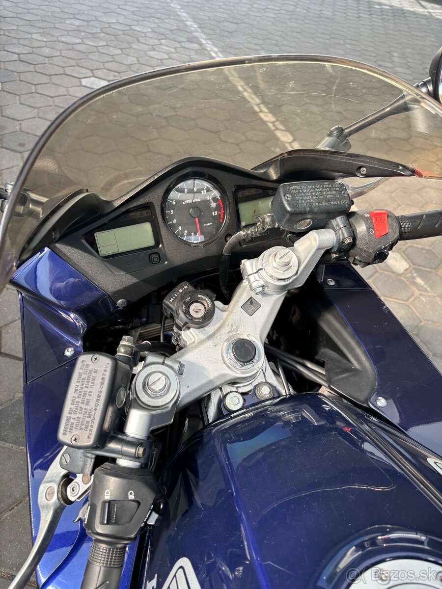 HONDA VFR 800 - 2