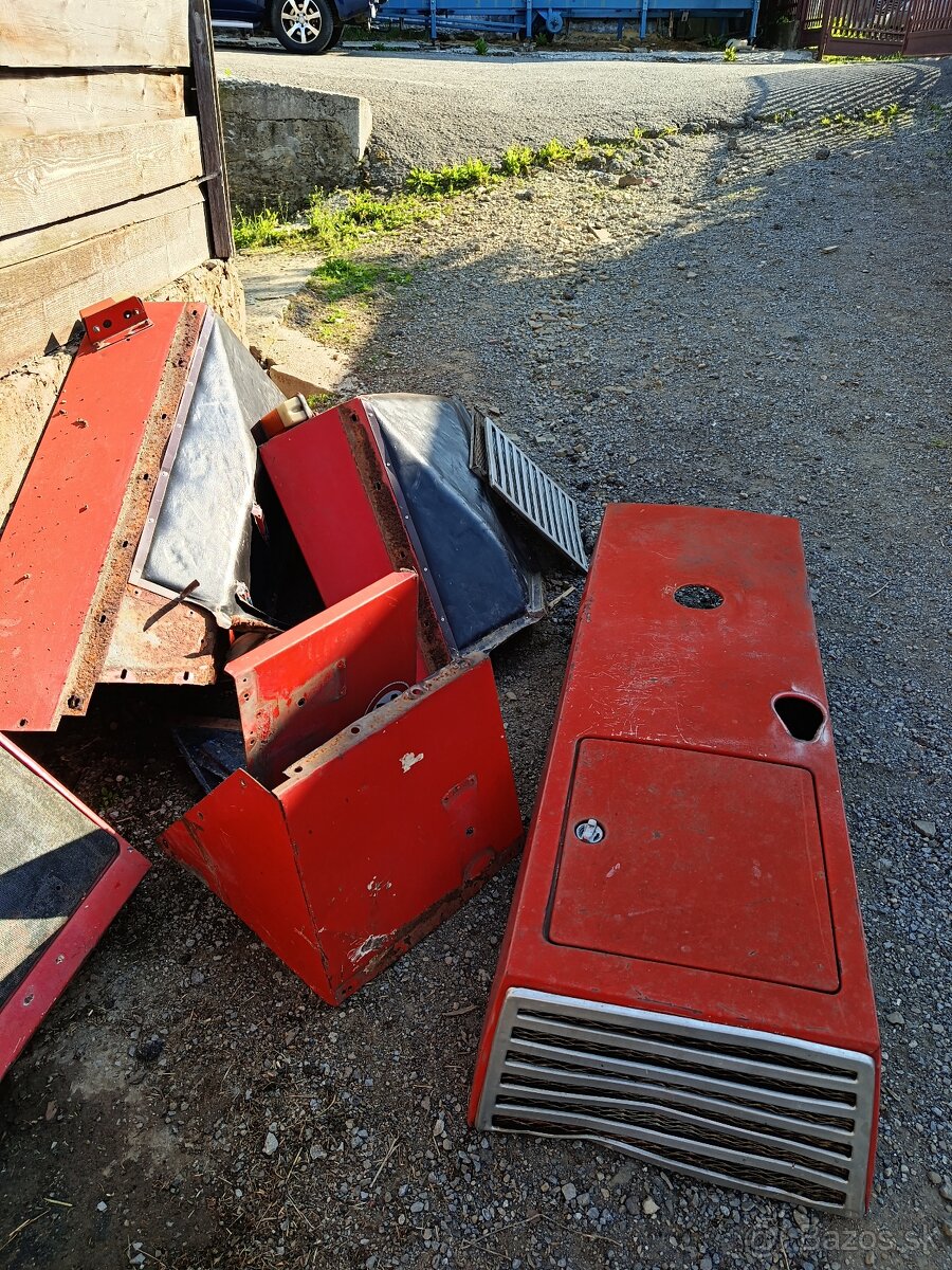 Kapota Zetor Cristal 1 - 2