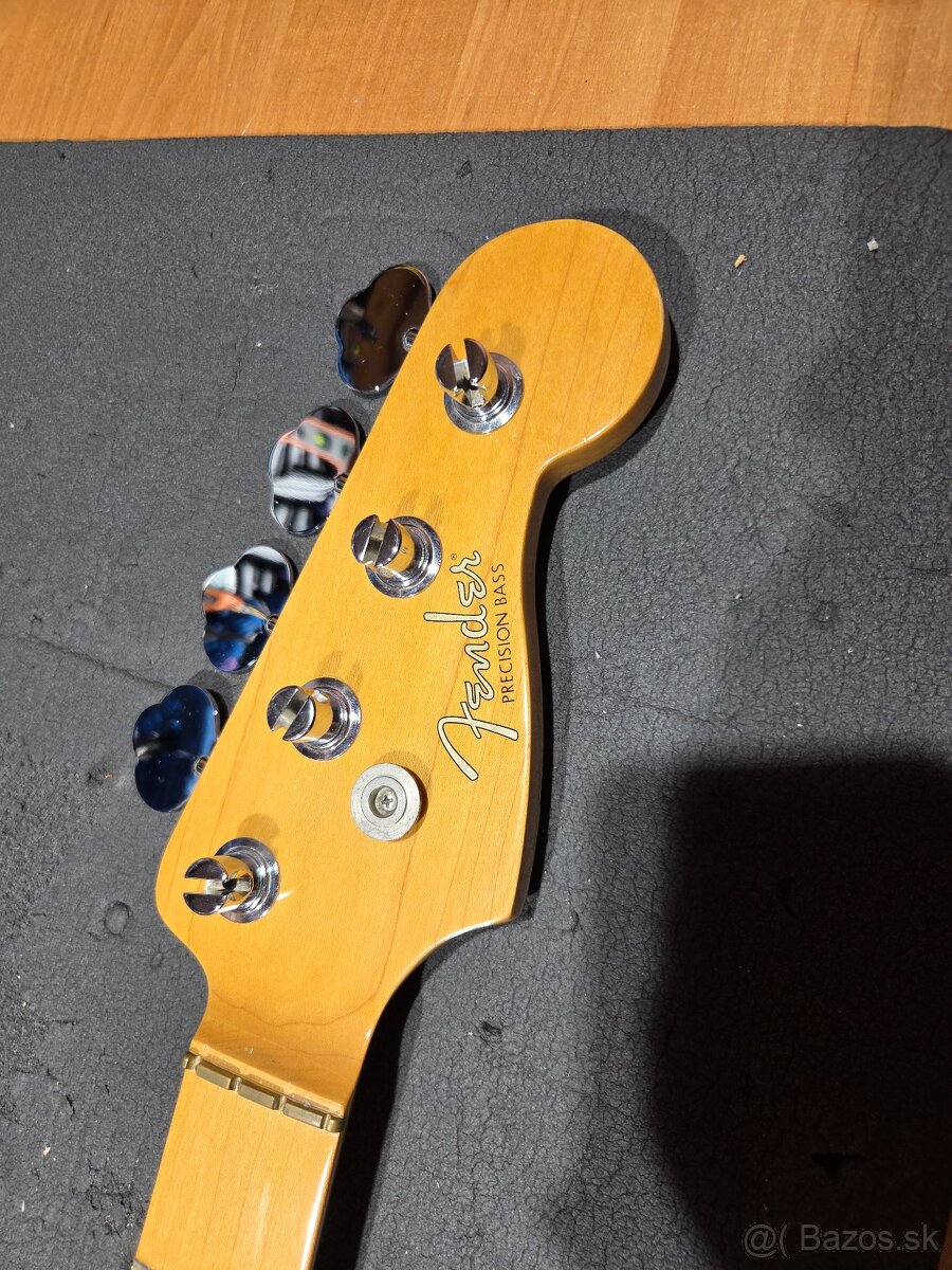 Krk Fender Roger Waters - 2