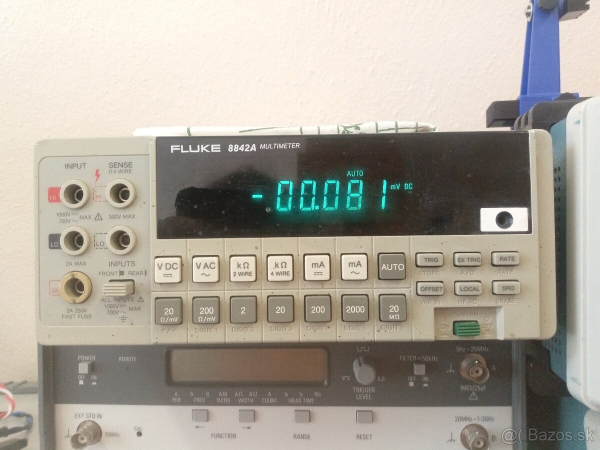 Stolny multimeter Fluke 8842A - 2