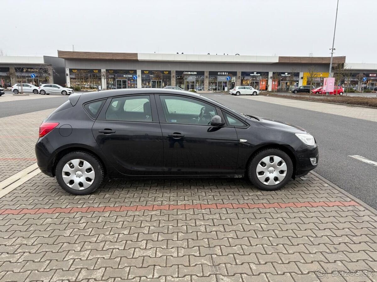 Opel Astra 1.4 16V ČR naj. 145t - 2