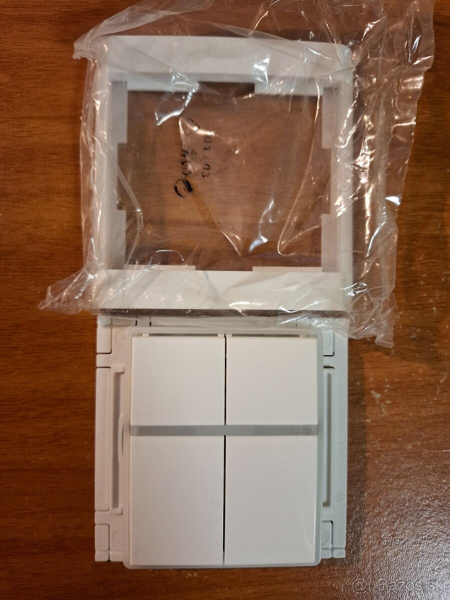 Vysielač radiofrekvenčného signálu štvortlačídlový - 2