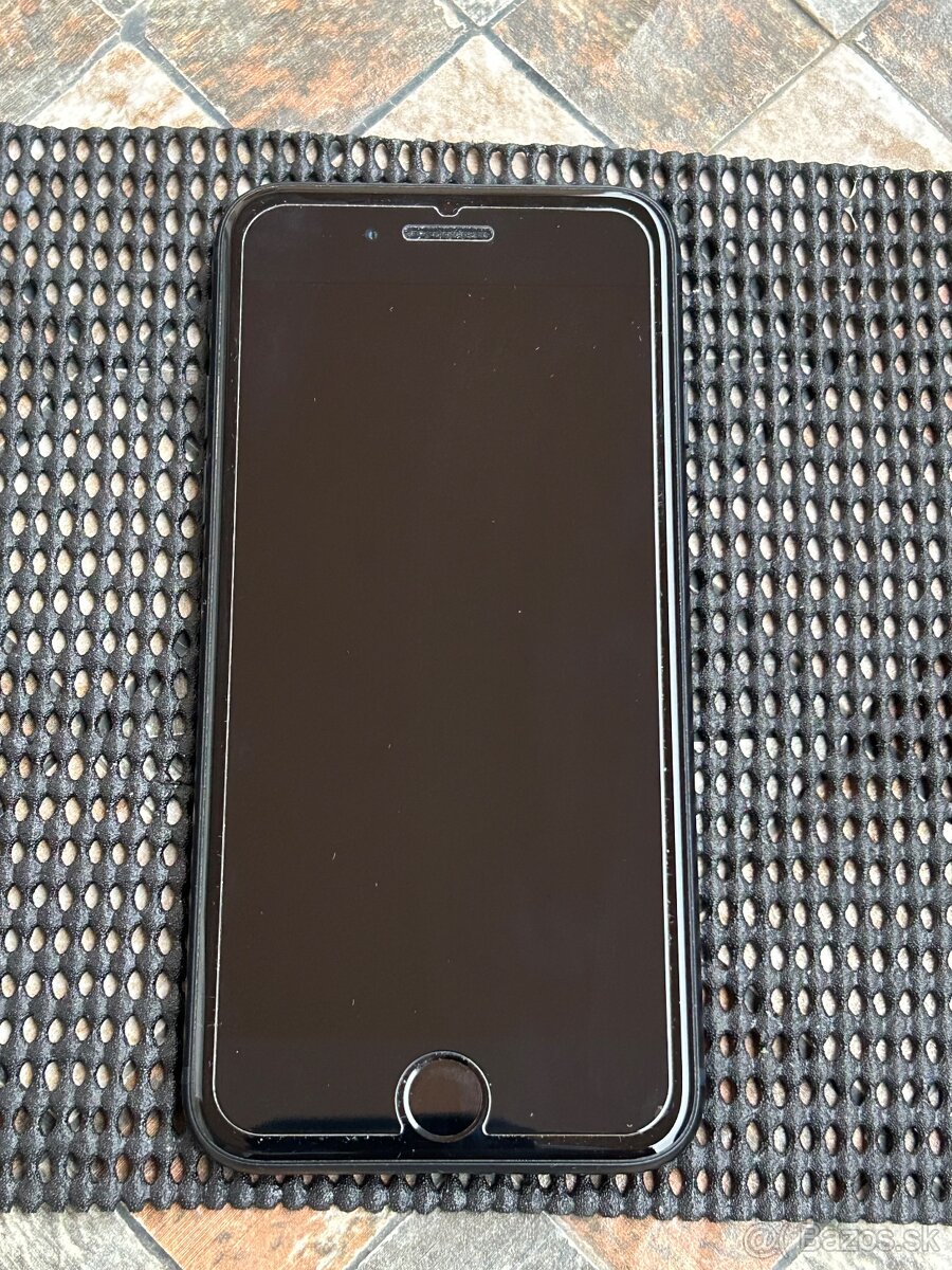 iPhone SE 2022 SE3 - 2