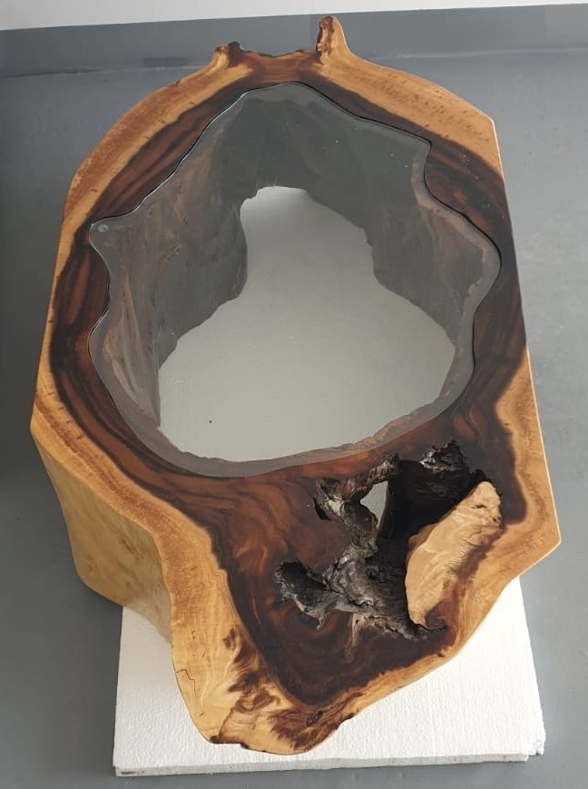 Luxusný konferenčný stolík z masívneho dreva s preskleným st - 2