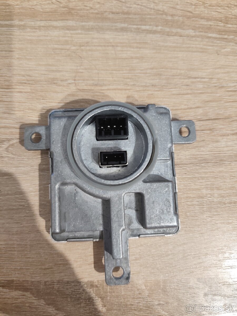 Riadiaca jednotka xenonu - 2