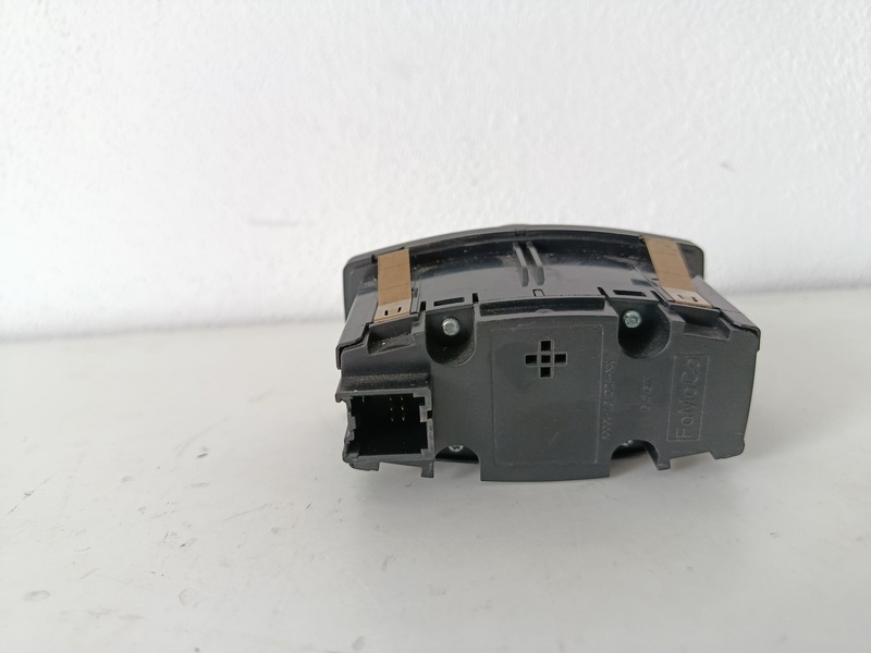 vypinac svetiel focus mk3 10097650 40€ - 2