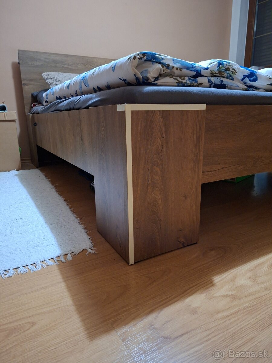 Manželka posteľ - 2