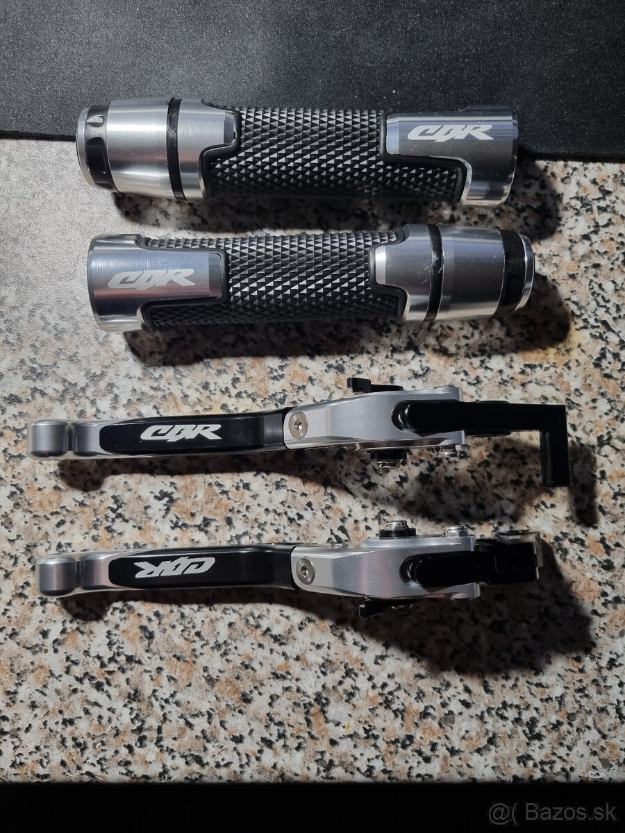 Páčky a gripy na motorku - 2