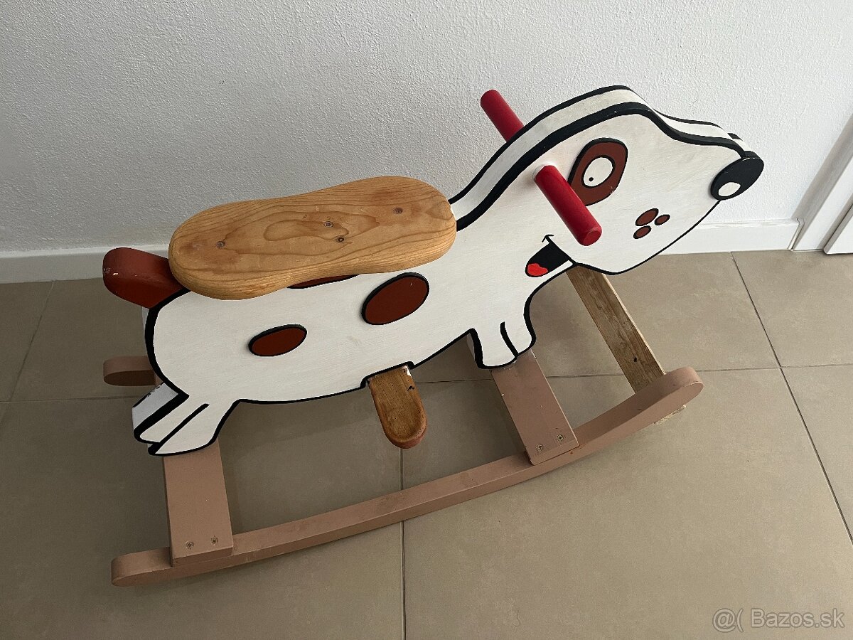 Drevený hojdací pes - 2