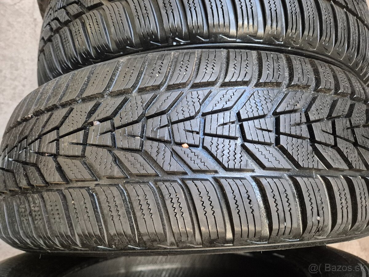 215/60 r17 zimné 4 ks HANKOOK dezén 8,9 - 7,5 mm DOT2023 - 2