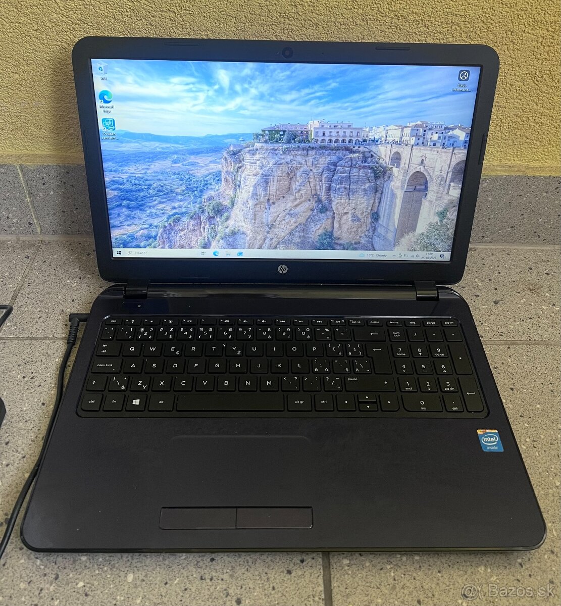 HP notebook / Celeron N2840 / 4GB RAM / 128GB SSD / 15.6" - 2