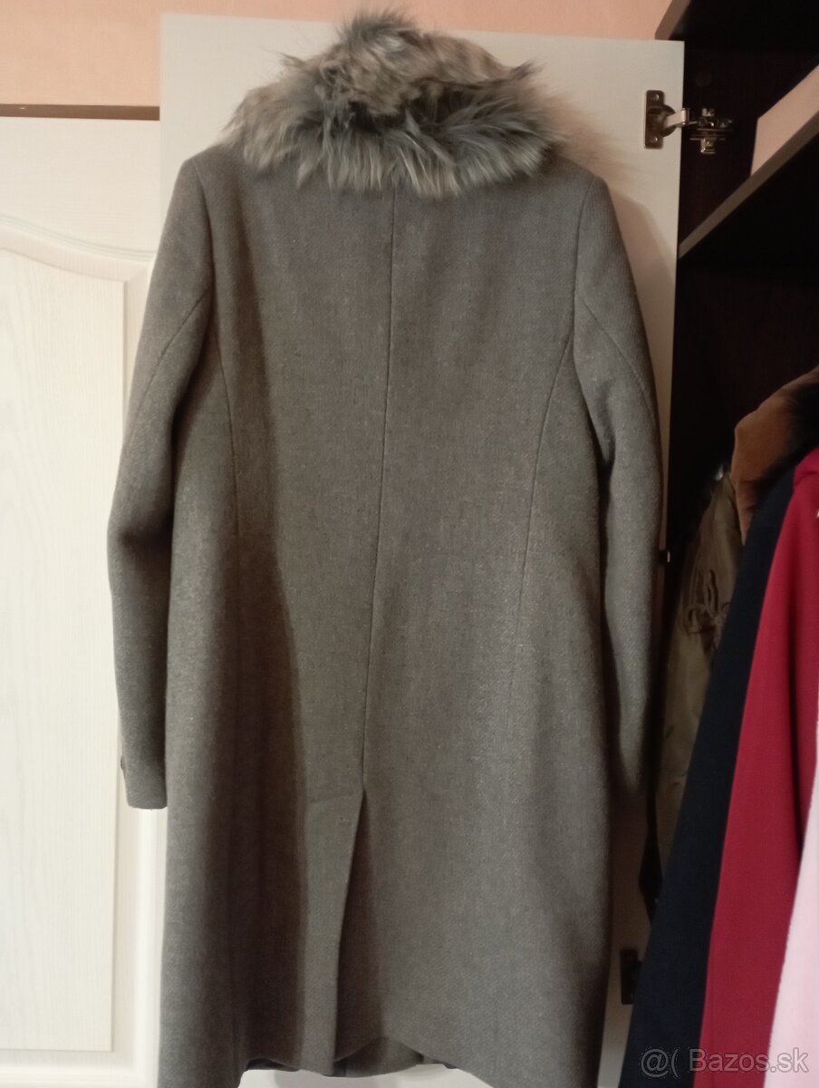 Sivý kabát - 2