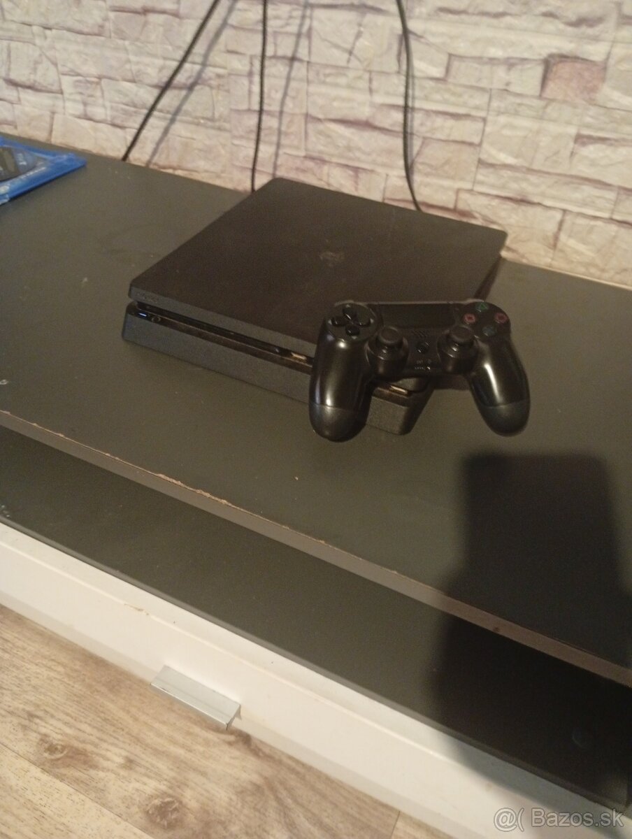 Playstation 4 - 2