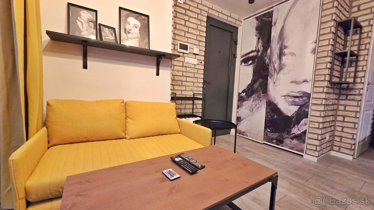 Prenájom garsónka v centre mesta Banská Bystrica - 2