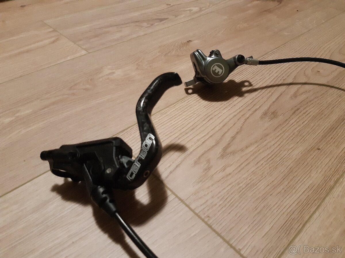 Magura MT8 SL Carbon. postmount/flatmount mtb brzda - 2