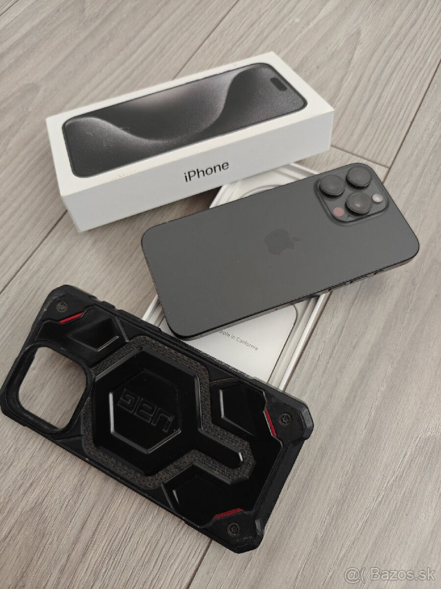 Apple iPhone 15 Pro Max 256GB - 2