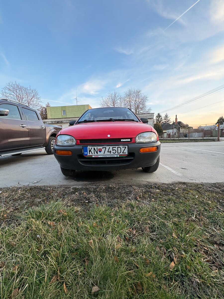 Mazda 121 - 2