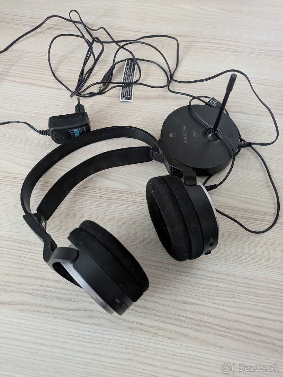 Bezdrôtové slúchadlá SONY MDR-RF810R - 2