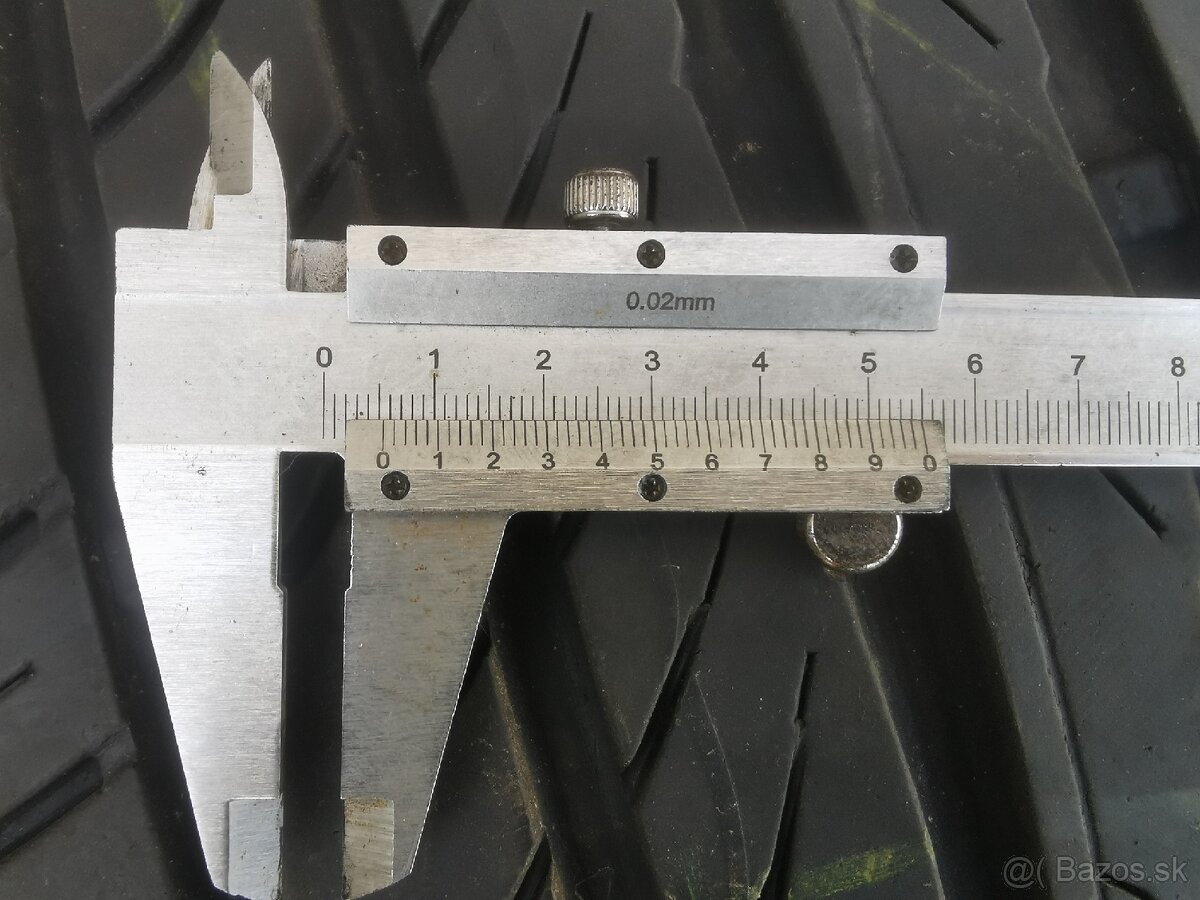 Letne pneu 225/40 r18 - 5mm - 2