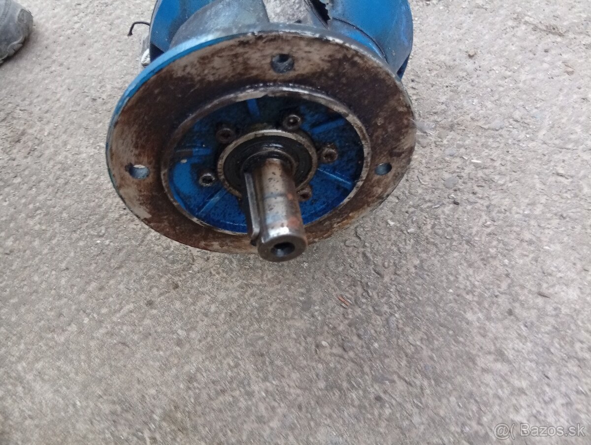 Predám elektromotor s prevodovkou Siemens - 2