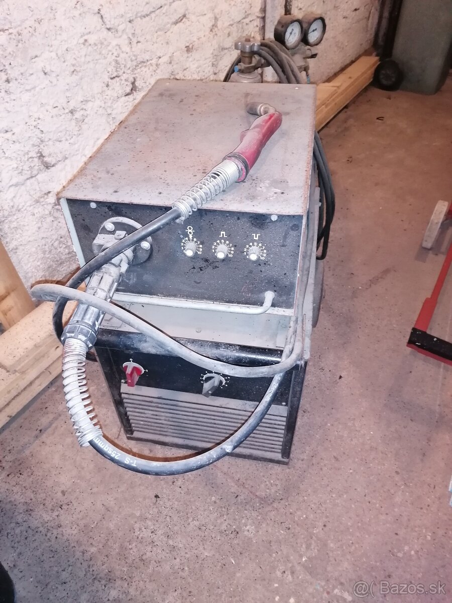 CO2 zváračka PP250 - 2