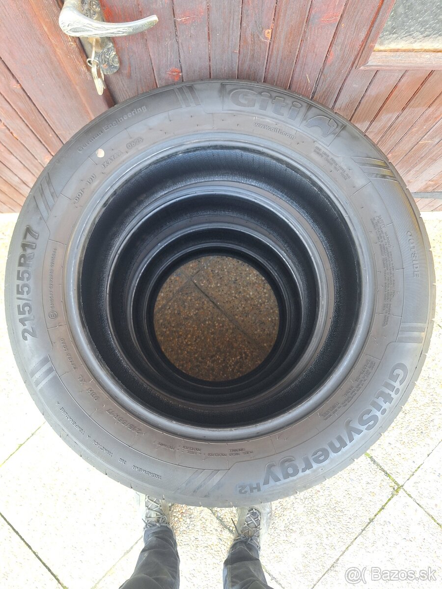 215/55 R17 Giti 2025 - 2