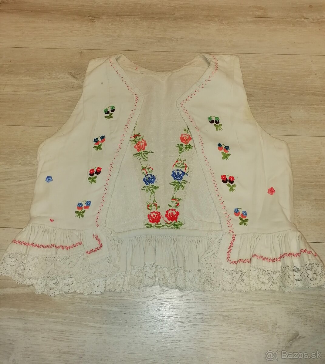 Staré Slovenské kroje 1. - 2