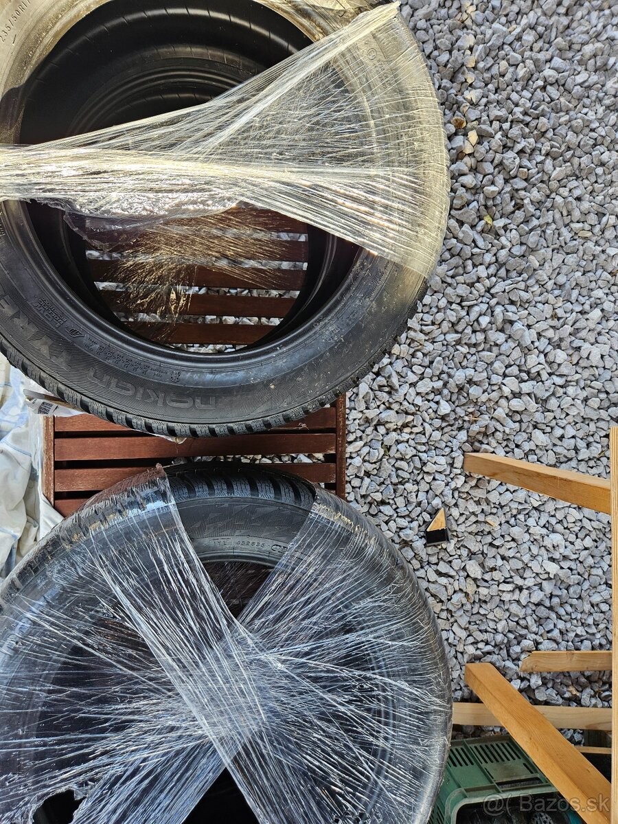 Nové zimné pneumatiky Nokian 235/50 R17 100V - 2