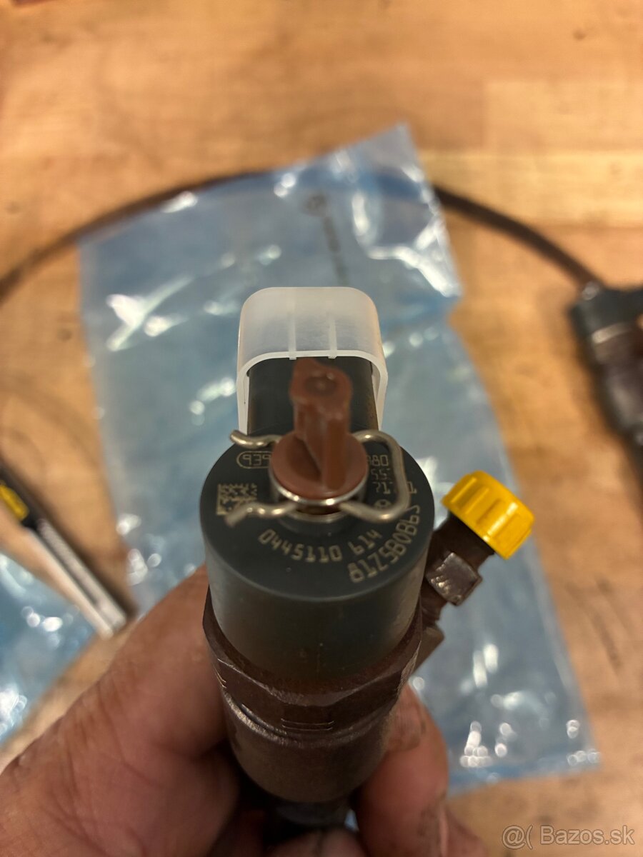 Bosch vstrekovacia tryska 0445110614 - 2