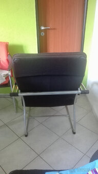 KRESLO POHODLNE , KONšTRUKCIA PEVNE NEREZOVA - 2