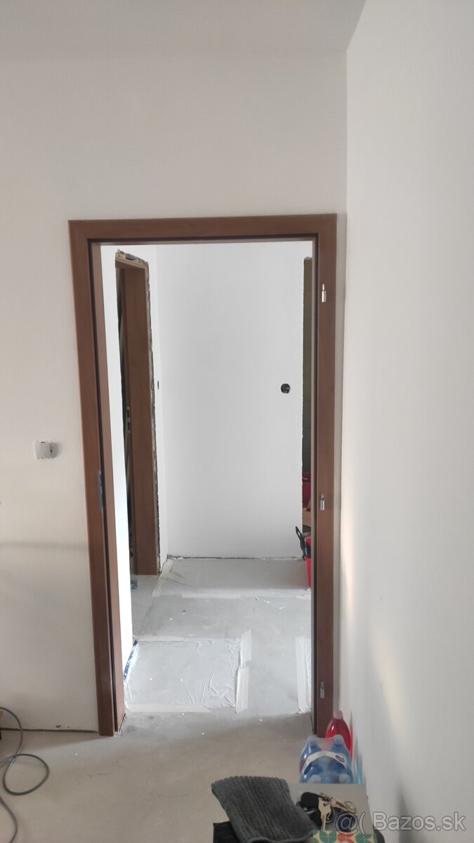 Predam intrierove dvere+zarubnu, farba BUK, sirka 80cm - 2