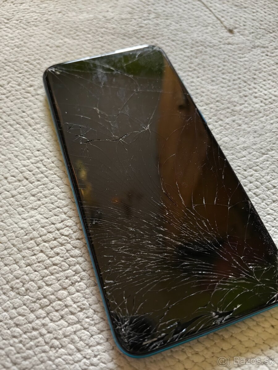 Samsung M11 32GB - rozbitý - 2