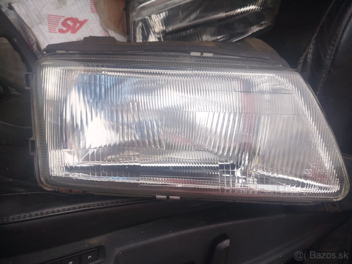 Predám svetlá s Audi A4 b5 predfacelift - 2