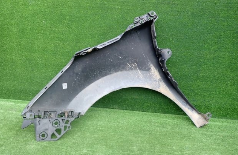 peugeot 5008 blatník 2009-16 - 2