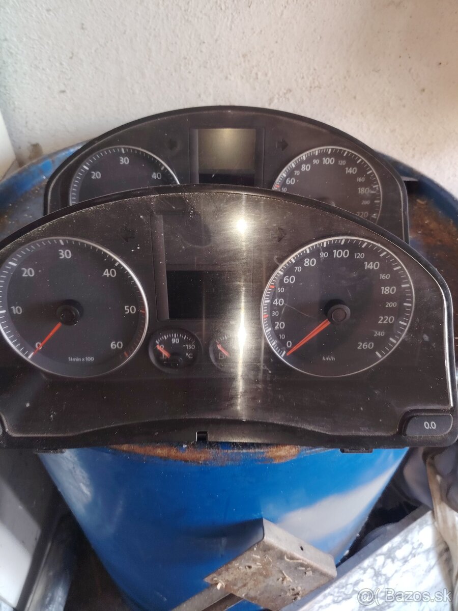 Budíky prístrojová doska - 2